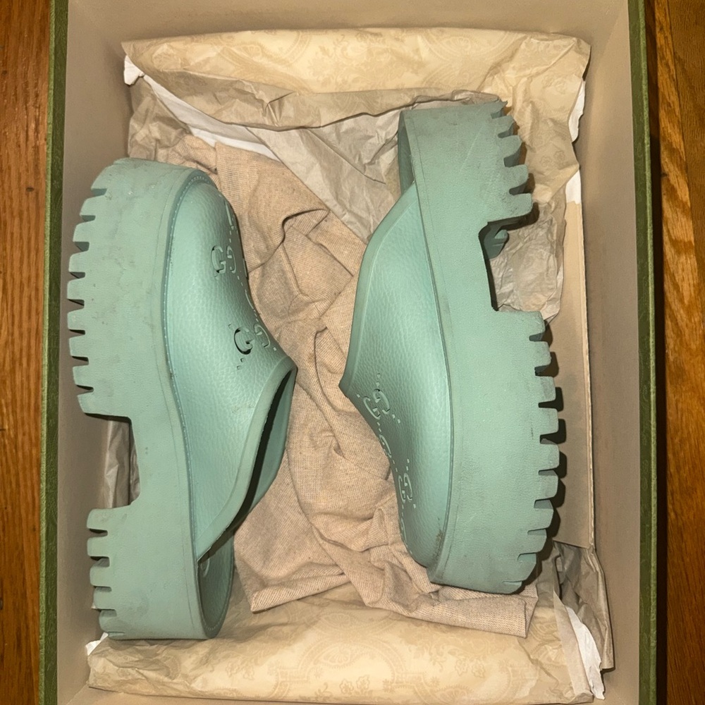 Gucci Mint Green Platform Slides - image 1